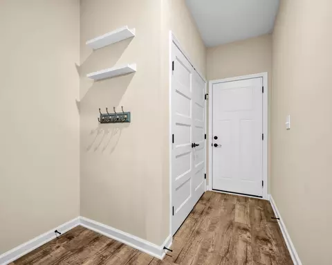 Entry Way - 116 Eno Rd, Dickson, TN 37055 photo 3 of 5