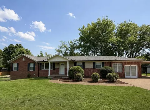 242 Dry Valley Rd, Cookeville, TN 38506