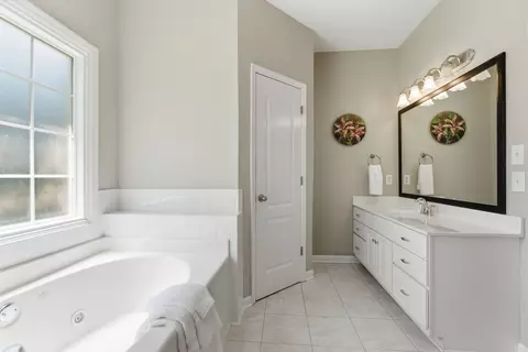 Bath - 808 Peconic Pl, Murfreesboro, TN 37130 photo 4 of 5