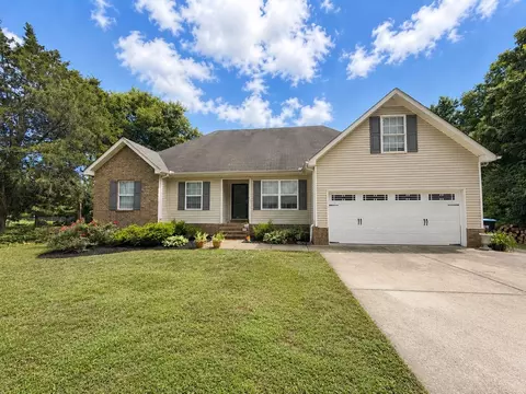 2509 Vanlawn Ln, Christiana, TN 37037