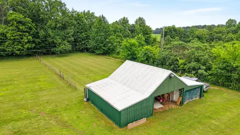 Exterior - 8023 Bethlehem Rd, Springfield, TN 37172 photo 4 of 10