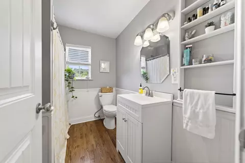Bath - 8023 Bethlehem Rd, Springfield, TN 37172 photo 4 of 6