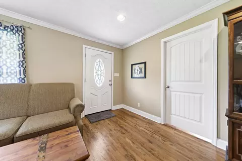 Entry Way - 8023 Bethlehem Rd, Springfield, TN 37172 photo 1 of 3