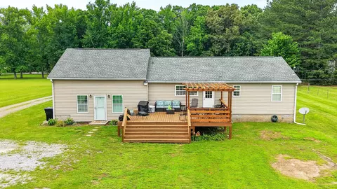 Exterior - 8023 Bethlehem Rd, Springfield, TN 37172 photo 5 of 10