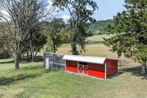 Exterior - 380 Webbs Camp Rd, Walling, TN 38587 photo 29 of 32