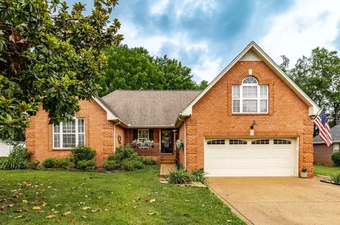 124 W Braxton Ln, Hendersonville, TN 37075