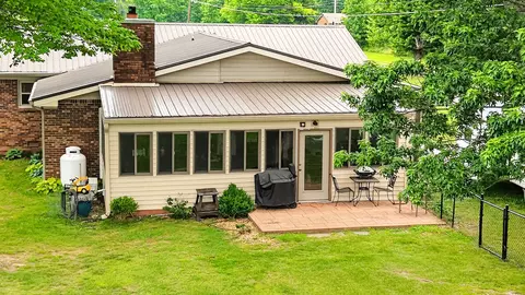 Exterior - 7957 Bethlehem Rd, Springfield, TN 37172 photo 2 of 12