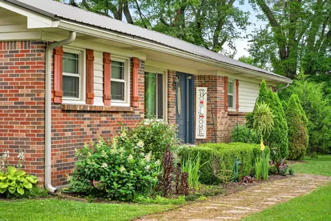 Exterior - 7957 Bethlehem Rd, Springfield, TN 37172 photo 4 of 12