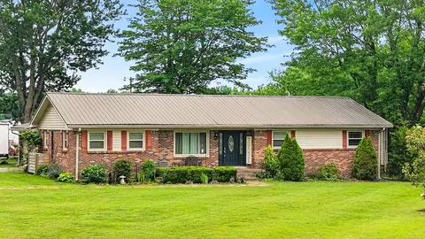 7957 Bethlehem Rd, Springfield, TN 37172