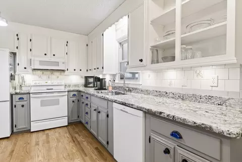 Kitchen - 7957 Bethlehem Rd, Springfield, TN 37172 photo 3 of 5