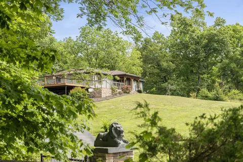 7623 Highway 100, Bon Aqua, TN 37025