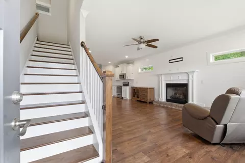 Entry Way - 625 Eagleview Dr, Eagleville, TN 37060 photo 1 of 2