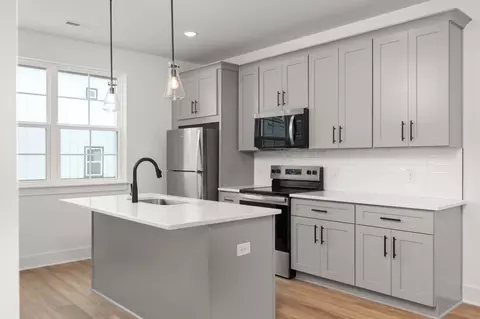 700 N Dupont Ave # 208, Madison, TN 37115