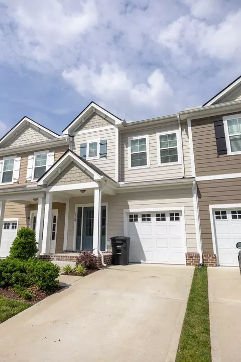 1109 Sweetleaf Dr, Franklin, TN 37064