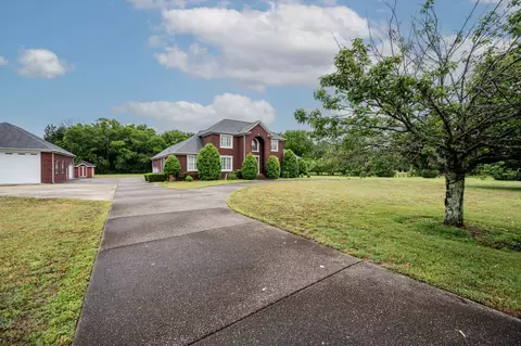 Exterior - 4775 Bass Rd, Murfreesboro, TN 37129 photo 4 of 12