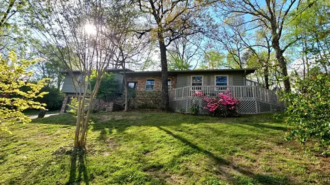 501 Glen Ln, Hixson, TN 37343