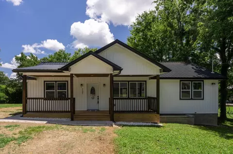 727 Kellar Ct, Etowah, TN 37331