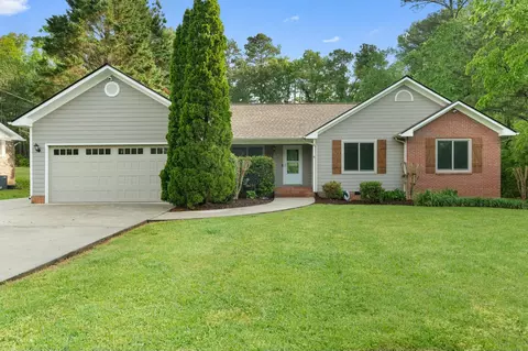 206 Riderwood Dr, Dalton, GA 30721