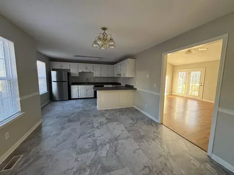 185 Sutton Dr, Ringgold, GA 30736 photo 4