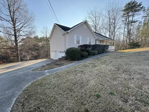 185 Sutton Dr, Ringgold, GA 30736 photo 2
