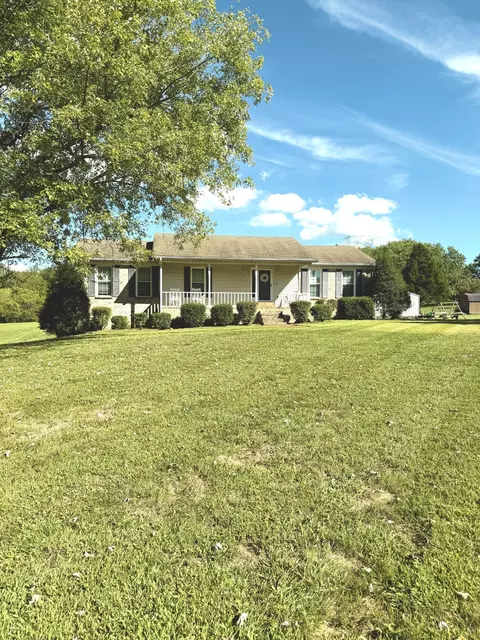 356 Lee Rd, Cottontown, TN 37048