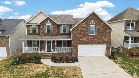 2546 Sparkling Star Ln, Knoxville, TN 37931