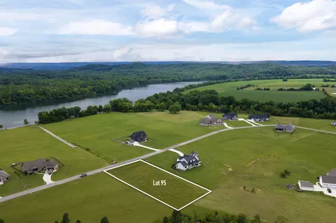 95 Espalier Dr, Decatur, TN 37322