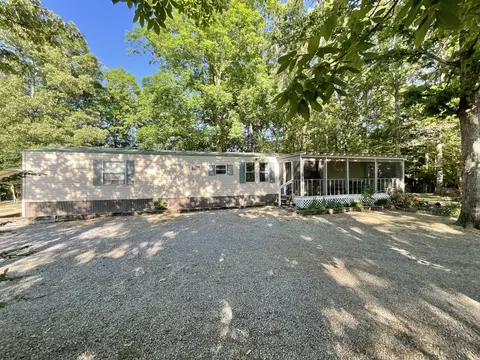 496 Cherokee Dr, Chatsworth, GA 30705