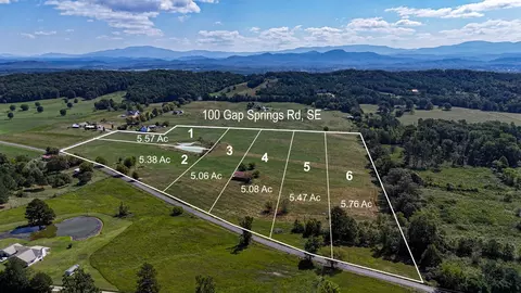 1 Gap Springs Rd SE, Old Fort, TN 37362