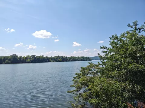 72 Espalier Dr, Decatur, TN 37322