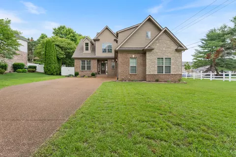 1600 Inverness Dr, Spring Hill, TN 37174