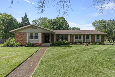 911 Whitehall Rd, Murfreesboro, TN 37130