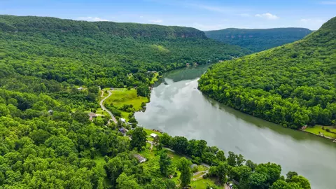 20045 River Canyon Rd, Chattanooga, TN 37405