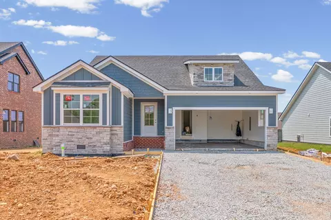908 Bankside Dr, Clarksville, TN 37043