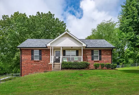 1934 Roscoe Dr, Clarksville, TN 37042