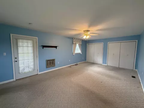 Bedroom - 2971 Monroe Floyd Rd, Decherd, TN 37324 photo 2 of 4