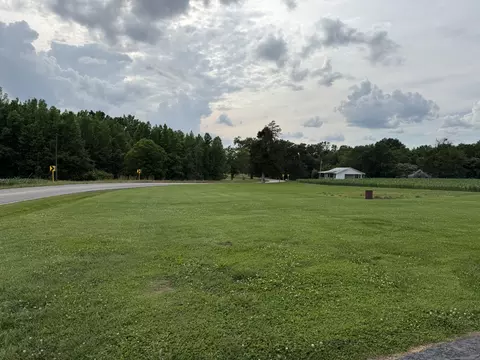 Exterior - 2971 Monroe Floyd Rd, Decherd, TN 37324 photo 7 of 8