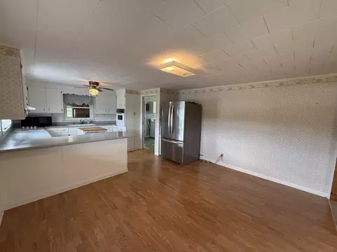 Kitchen - 2971 Monroe Floyd Rd, Decherd, TN 37324 photo 1 of 2