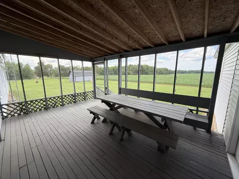 Exterior - 2971 Monroe Floyd Rd, Decherd, TN 37324 photo 5 of 8