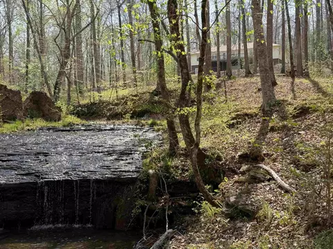 2411 Keazey Hollow Rd, Waynesboro, TN 38485