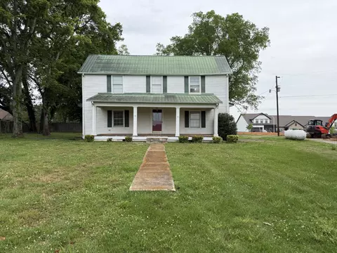 1310 Veterans Pkwy, Murfreesboro, TN 37128