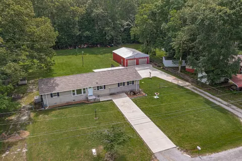 472 Willow Oak Rd, Manchester, TN 37355