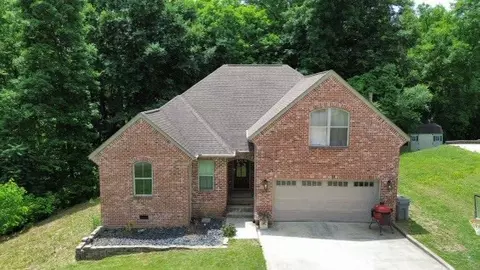 2016 Copper Kettle Cir, Pleasant View, TN 37146