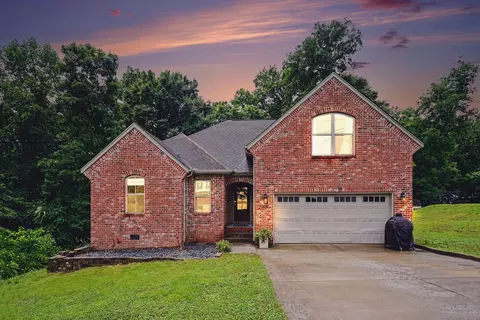 2016 Copper Kettle Cir, Pleasant View, TN 37146