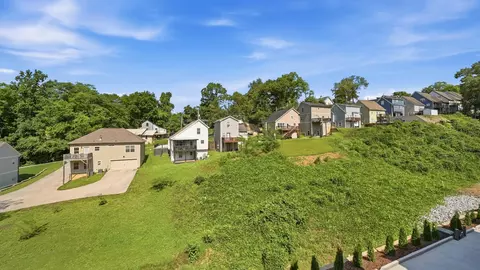 View/Area - 403 Druid Ln, Chattanooga, TN 37405 photo 1 of 6