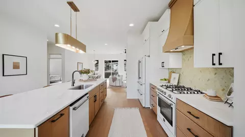 Kitchen - 403 Druid Ln, Chattanooga, TN 37405 photo 4 of 4