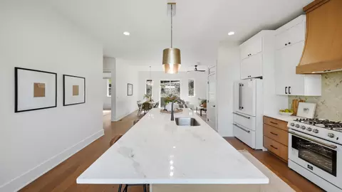 Kitchen - 403 Druid Ln, Chattanooga, TN 37405 photo 2 of 4