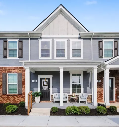 127 Grayson Cir, Chapel Hill, TN 37034