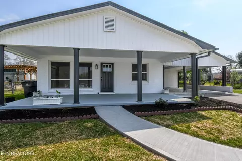 3014 Sanderson Rd, Knoxville, TN 37921