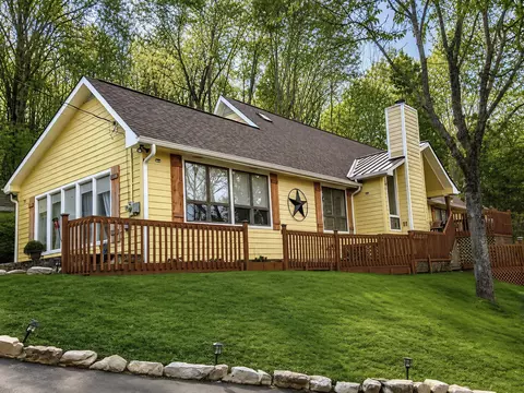 2145 S Berrys Chapel Rd, Franklin, TN 37069